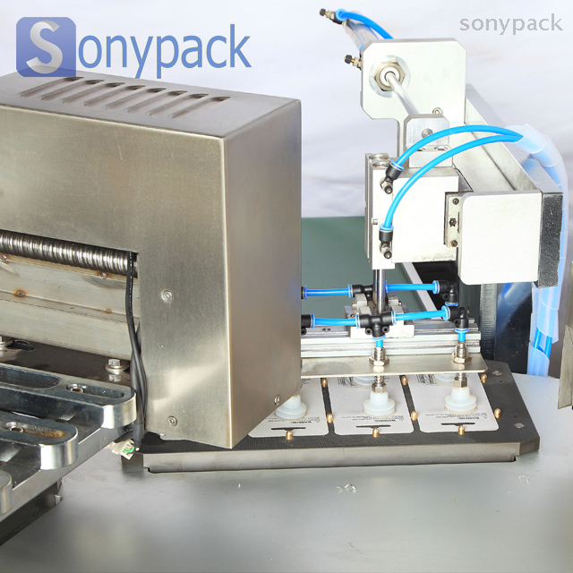 Rotary Type Automatic PVC Placitc Blister Card Heat Sealing Packaging Machine for Battery