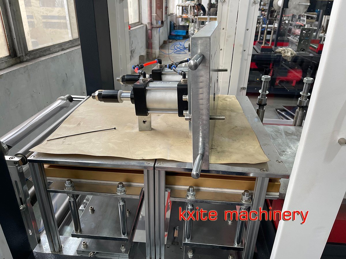 Automatic Disposable Cup Plastic Lid Cover Forming Making Machine