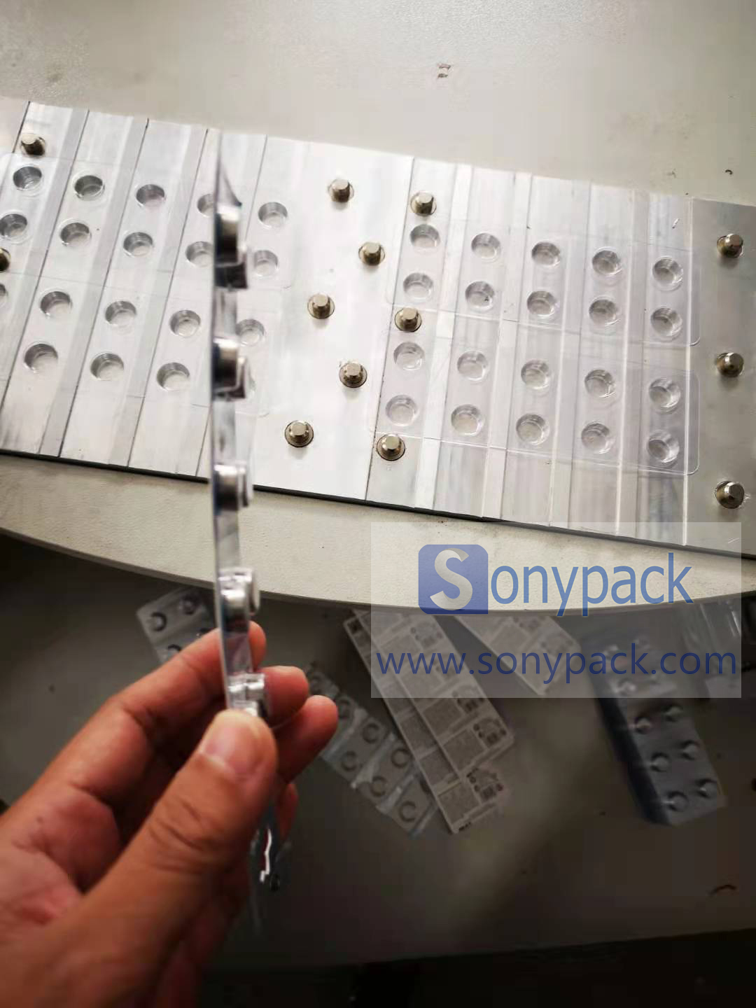 Small Medical Apparatus Automatic Blister Packing Sealer Machine 