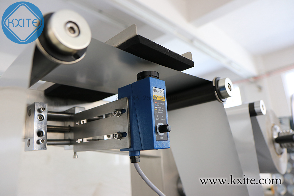Flat Plate Alu Alu Blister Packing Machine PVC Moisture And Dust Proof