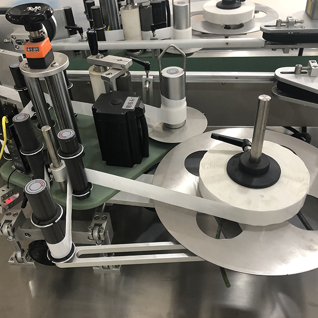 Paper Box Top and Bottom Diagonal Labeler Automatic Flat Labeling Machine