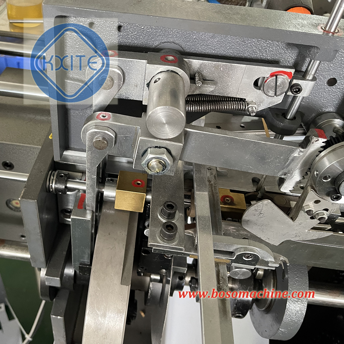Full Automatic Paper Car Air Freshener Threading Stringing Tying Machine