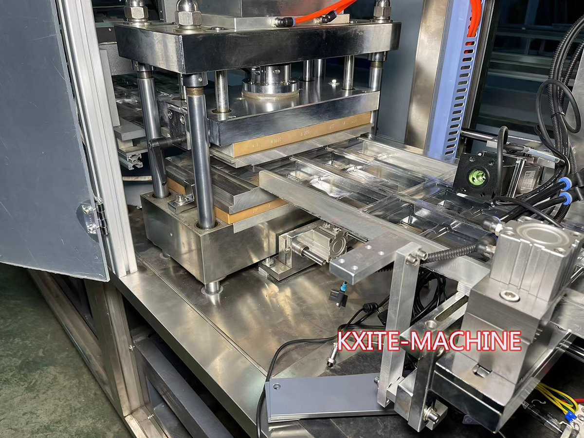 New Type Paper Plastic Blister Packaging Machine Button Coin Cells Cr2032 Battery Blister Packing Machine