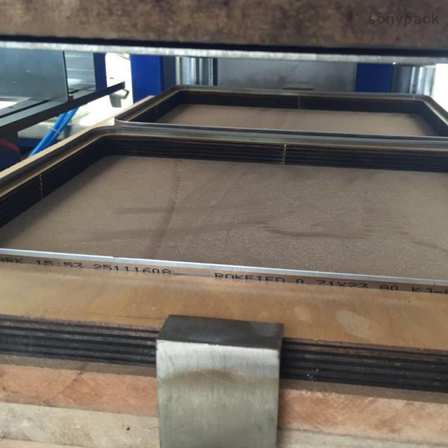 Automatic Plastic Paper Coffee Cup Lid Cover Thermoforming Making Machine